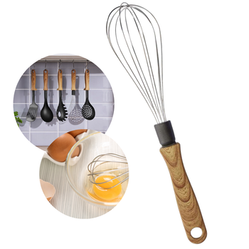 ERNESTO TRZEPACZKA Z DREWNIANĄ RĄCZKĄ