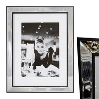 RAMKA LUSTRZANA NA ZDJĘCIE 10X15 Z CZARNYM POGRUBIENIEM